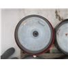 Image 2 : 45 gallon grease drum lid with follower