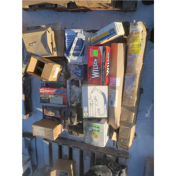 pallet of misc. vehicle parts