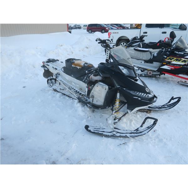 2009 Ski-Doo Summit snowmobile - vin status unknown