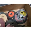 Image 3 : Box of assorted sander/grinder discs