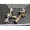 Image 1 : Door knob & dead bolt set - w/ keys