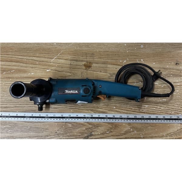 Makita :9005B Angle Grinder (Working)