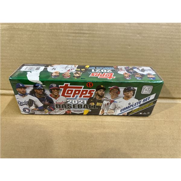 Topps 2021 Baseball Complete Set - 660 Cards + Parallels