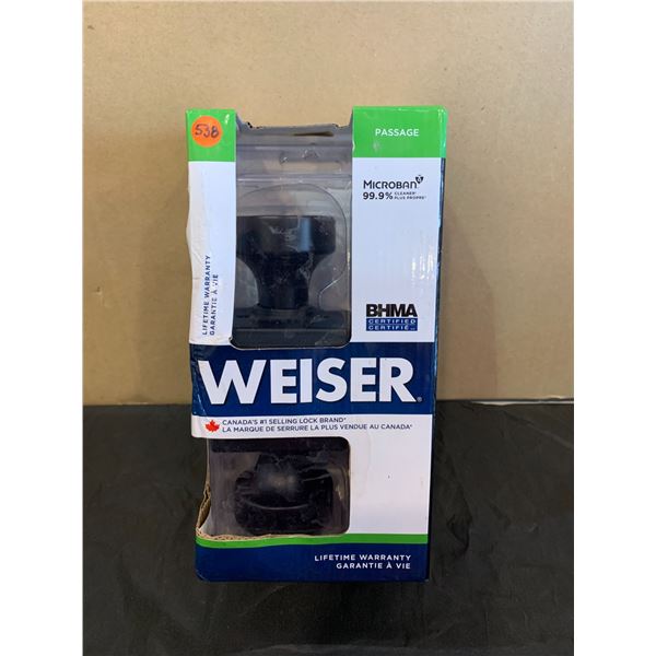 Weiser Passage Door Knob (Box damage)