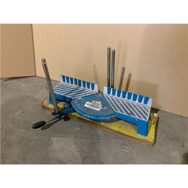 Precision Mitre Box - Mastercraft