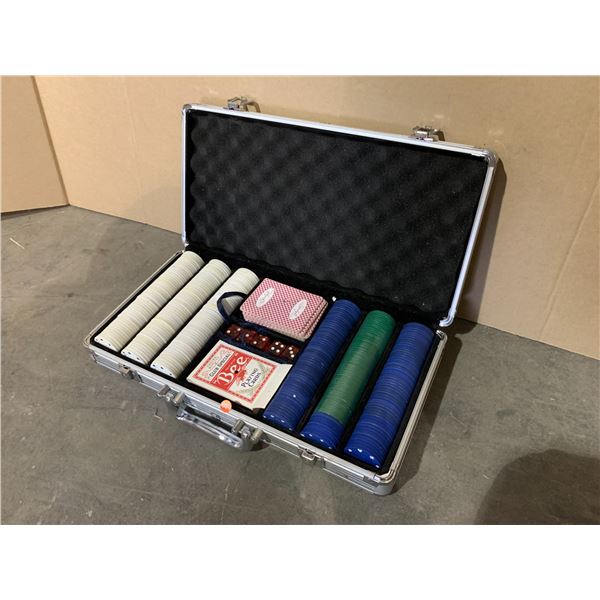 Poker Set With Only Blue - Green - White Chips