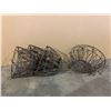 Image 1 : Lot of 4 Vintage Metal Hanger Planter Basket