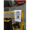 Image 2 : Motorcycle Jack