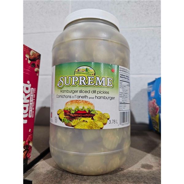 Supreme Hamburger Sliced Dill Pickles 3.78L