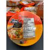 Image 2 : Nongshim Bowl Noodles-Spicy Chicken Flavour (10 x 86g)