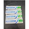 Image 1 : Sensodyne Fresh Mint Toothpaste (4 x 100ml)