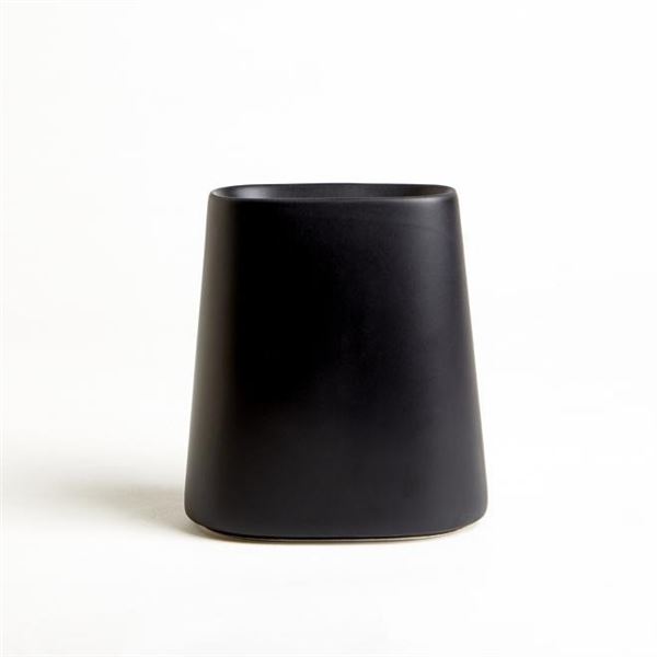 Moda at Home 4.75-in Matte Black Ceramic Toothbrush Holder