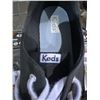 Image 3 : Keds Womens Black and White Shoes Size 9
