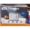 Image 2 : Cuisinart Touch Screen 4-Slice Toaster