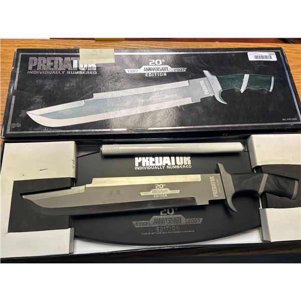Predator 20th anniversary edition Knife with Stand NEW in box