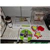Image 1 : Lot of Assorted Kitchen Supplies
