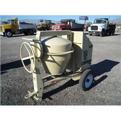 INGERSOLL-RAND CM655H PORTABLE CONCRETE MIXER, s/n 007584U649: