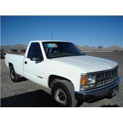 CHEVROLET 2500 PICKUP TRUCK, s/n 1GCGC24R7WZ1411436: