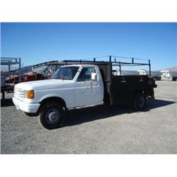 FORD F350 CUSTOM 4X4 S/A FLATBED UTILITY TRUCK, s/n 2FDKF38G6LCB072151: