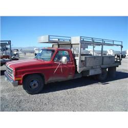 CHEVROLET 3500 S/A FLATBED UTILITY TRUCK, s/n 1GBHR34KXKJ115289: