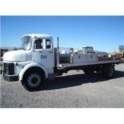 MERCEDES S/A FLATBED TRUCK, s/n 1MBZB82A4JN774807: