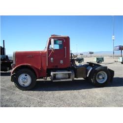 FREIGHTLINER S/A TRUCK TRACTOR, s/n CB113HP127674: