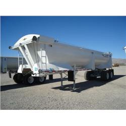 BEALL HB3327 33ft T/A ROUND BOTTOM END DUMP TRAILER, s/n 1BN2P332XVA001086: