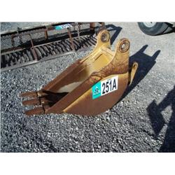 12in BACKHOE BUCKET FOR CASE 580