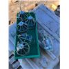 Image 1 : Box with contain