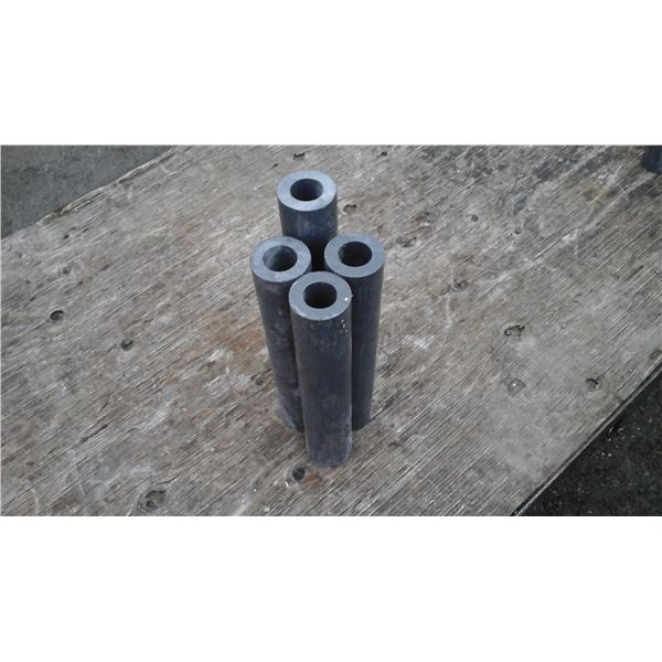 4  Tube PVC 1 1/4" × 2" × 10"