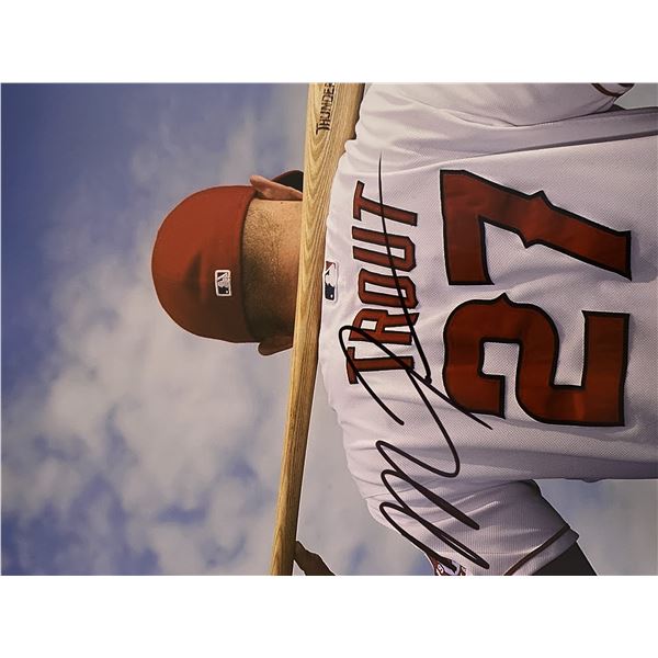 Los Angeles Angels Mike Trout signed photo. GFA Authenticated