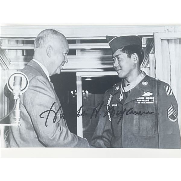 WW2 Medal of Honor Hiroshi H. Miyamura signed photo