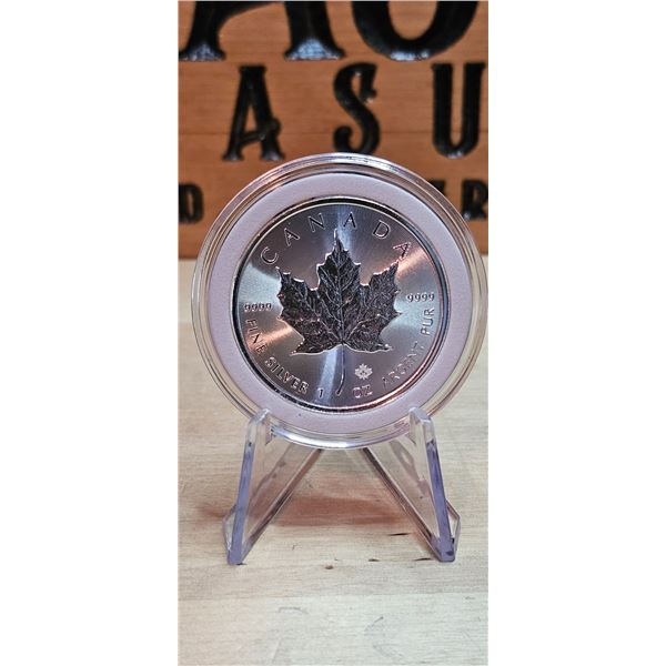 Lot 38-1) 1 oz Canadian Maple Leaf 2023 Silver Round