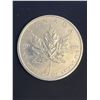 Image 1 : Silver 1 oz fine .999 Maple Leaf $5 coin 2011