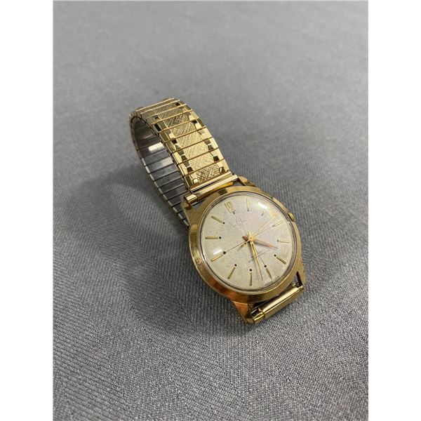 Vintage 1960's Chevron Automatic Men's Wristwatch 17 Jewels in Good Working Order Model 1117 Stretc