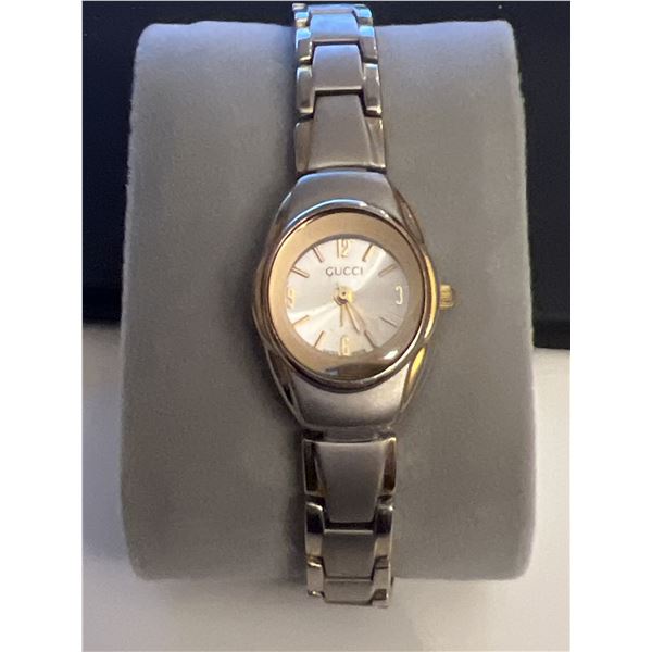 Gucci watch excellent condition