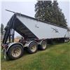 Image 6 : 2013 Lode King tridem grain trailer, 45 ft, 2- compartment, air ride, c/w Michels elec. roll tarp, v