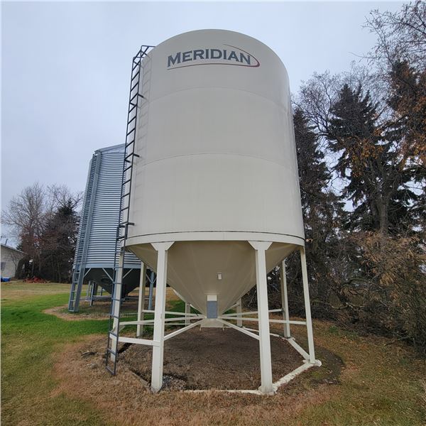 Meridian 3- Ring hopper btm, c/w ladder & opener, single skid, Model GM 3000, has guard rocket aerat