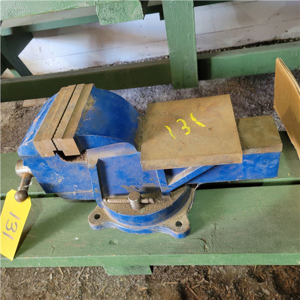 Approx. 6 in swivel vice