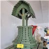 Image 1 : Green wooden garden well ornament