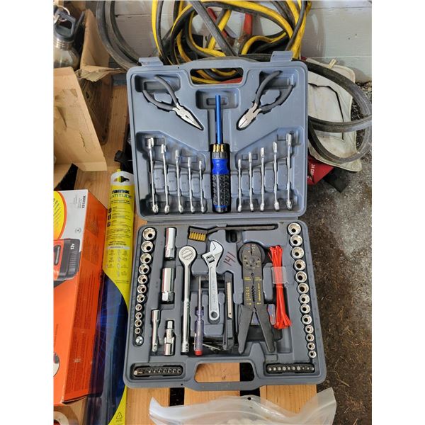 Pallet tools, hatchet, drill driver, branch trimmer, etc.