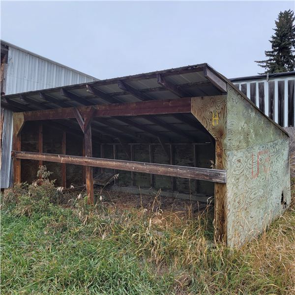 Calf shelter c/w metal clad roof (H), Buyer responsible to Load