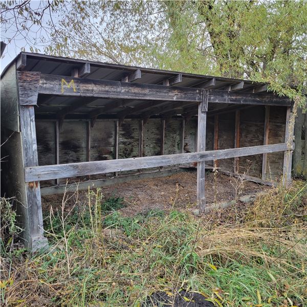Wood calf shelter (M), Buyer responsible to Load