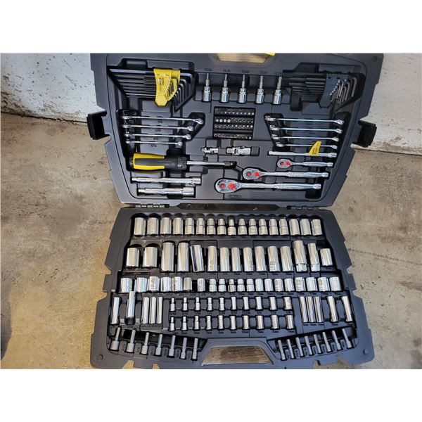 Stanley comb. Tool set