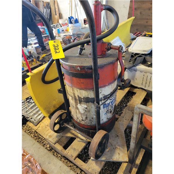 Hand crank pump c/w cart