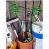 Image 3 : Qty of garden décor & 5-gal buckets.