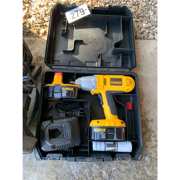 DeWalt 18V cordless drill set