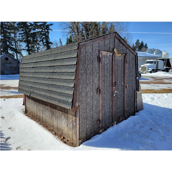Garden shed, buyer responsible for load out