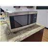 Image 1 : Frigidaire microwave, like new