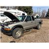 Image 22 : 2001 Chev S10 4x4, V6 Auto, 128,410 km at time of listing, one owner, SN. 1GCCT19W518137617, small d